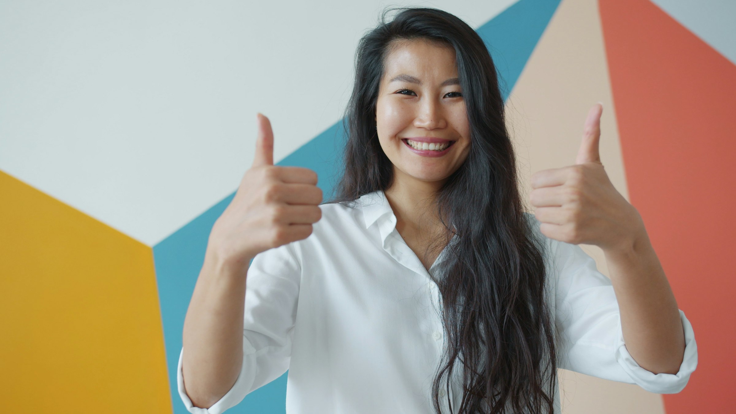 A buyer giving a thumbs up